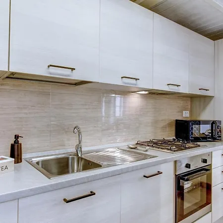 Apartamento Luminoso Nel Cuore Di Genova+balcone